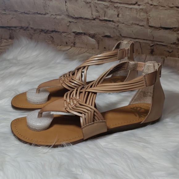 NEW- Fergalicious By Fergie Tizzy Sandals - Picture 2 of 7
